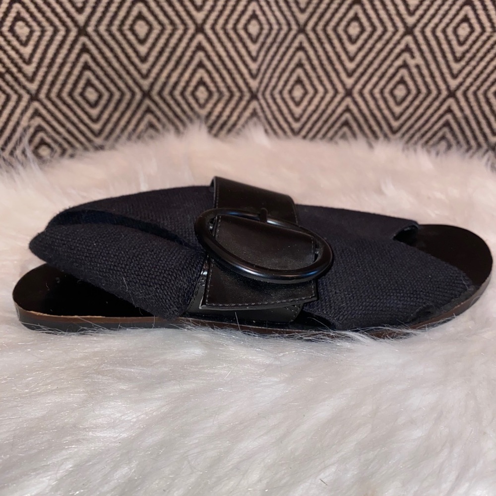 Sandals - Picture 2 of 4